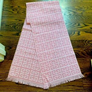 Givenchy Monogram Pink Wool Scarf